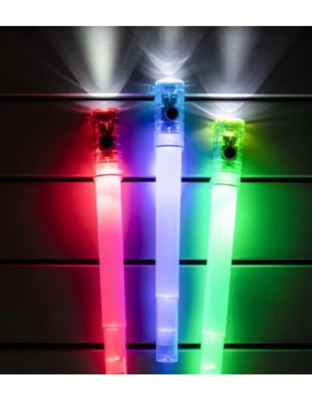 LIFE GEAR GLOW STICK +FLASHLIGHT